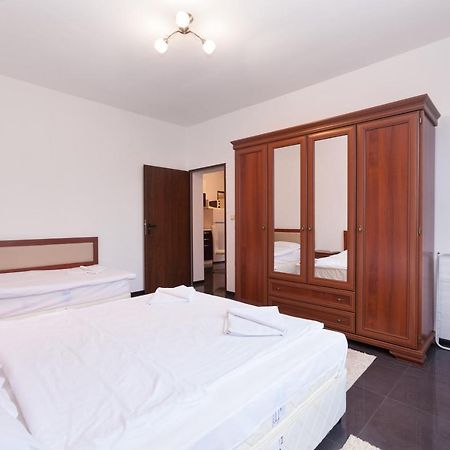 בורגאס Central Beach Guest Rooms מראה חיצוני תמונה