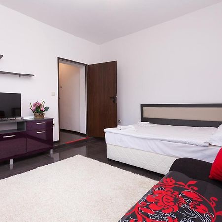 בורגאס Central Beach Guest Rooms מראה חיצוני תמונה