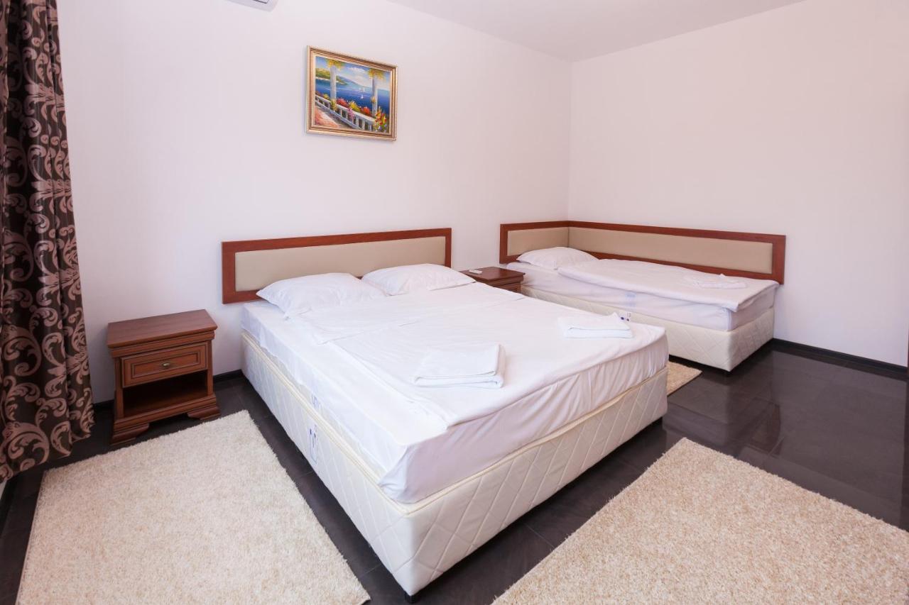 בורגאס Central Beach Guest Rooms מראה חיצוני תמונה