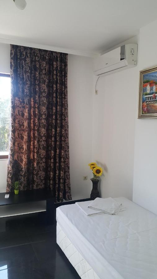 בורגאס Central Beach Guest Rooms מראה חיצוני תמונה